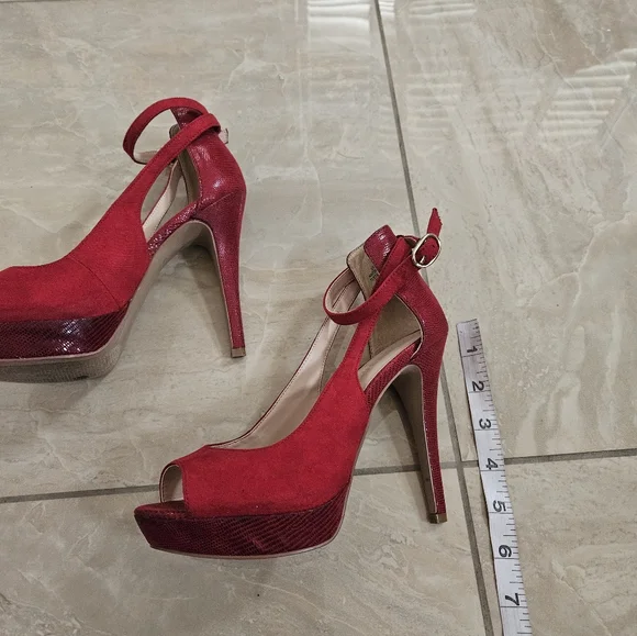 Nine West Red Heels Size 5.5 - Picture 13 of 13